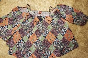 Girls plus size 20.5 cold shoulder top